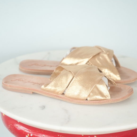 Free People Gold Sandals - Picture 3 of 13